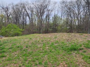 40 Estate Dr, Chester, IL 62233