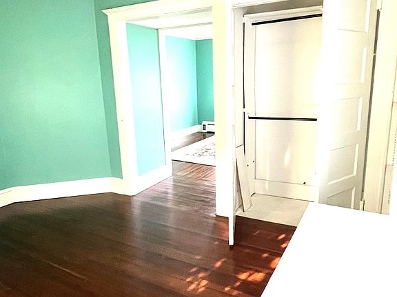 4th image of 100 Colton Ave
