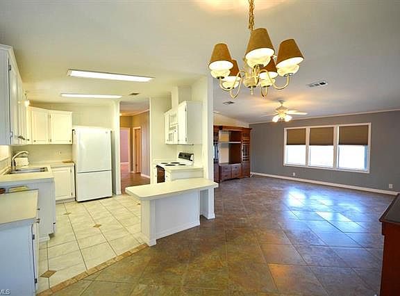 4th image of 5248 Flamingo Dr