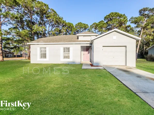 1201 Schumann Dr, Sebastian, FL 32958