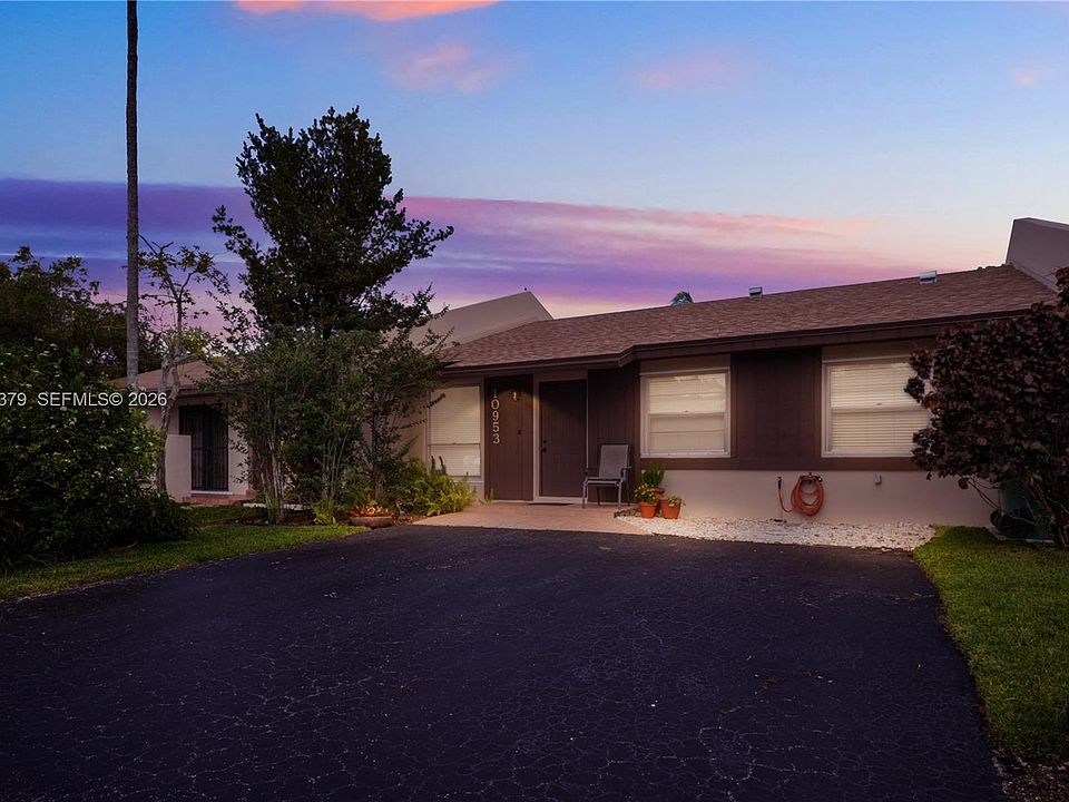 1st image of 10953 SW 122nd Ct