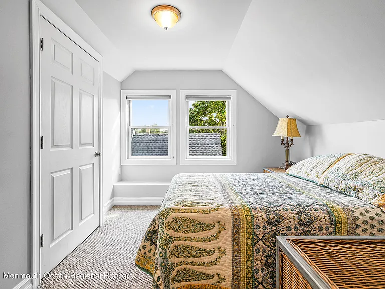 513 Ocean Park Ave — Photo 24