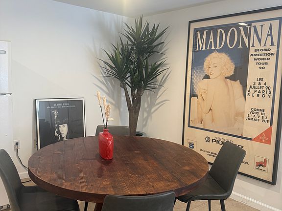 4th image of 905 N Curson Ave #B