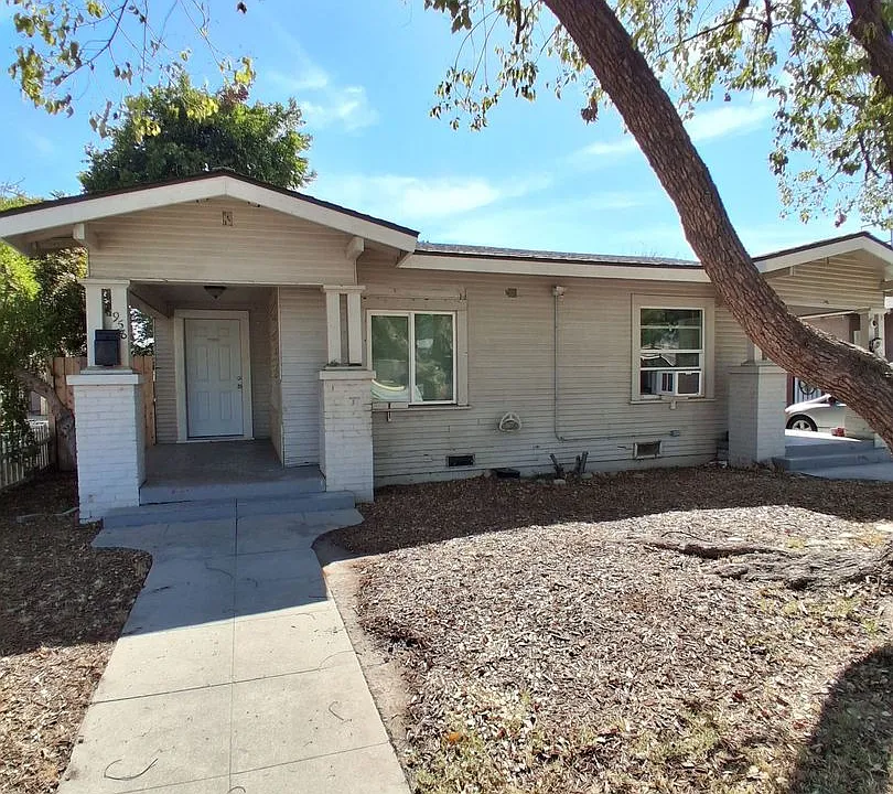 956-958 N Farris Ave