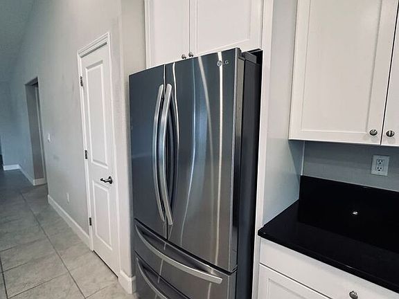 4th image of 401 Venge Ct