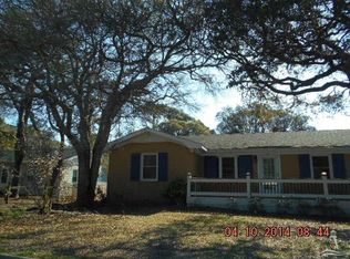 214 Mercer St, Oak Island, NC 28465