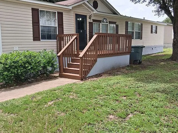 2063 Stone Meadow Cir, Bryan, TX 77803