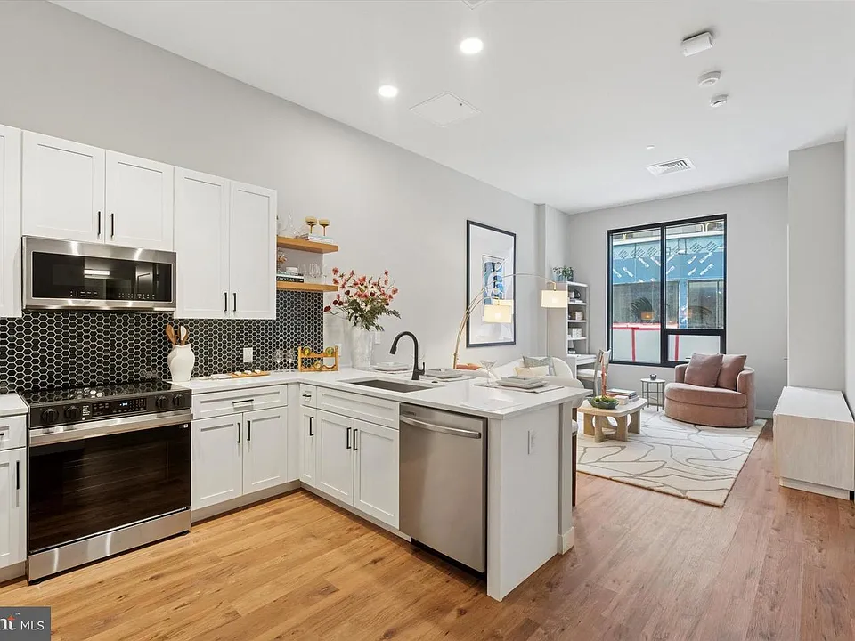1219-23 Constitution Ave #2261