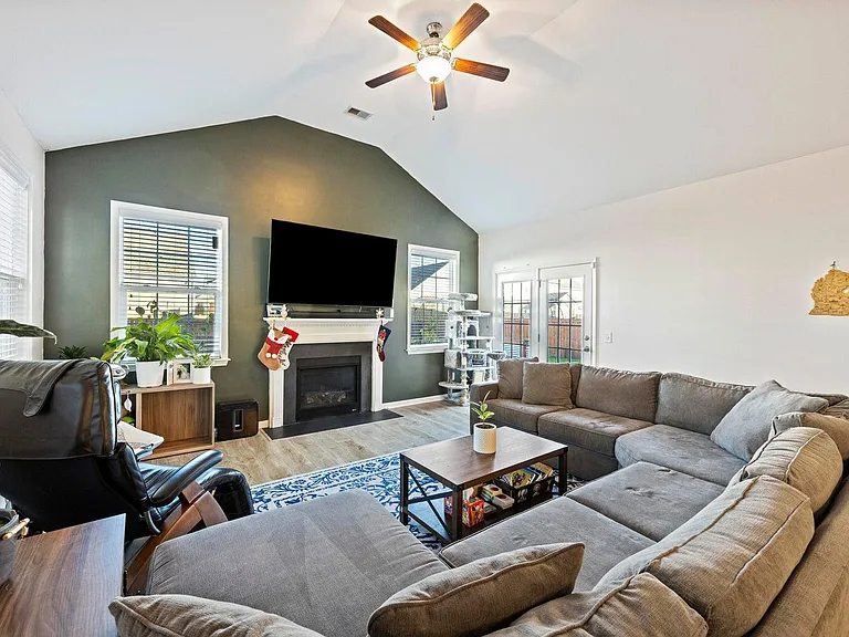 622 Pendleton Dr — Photo 14