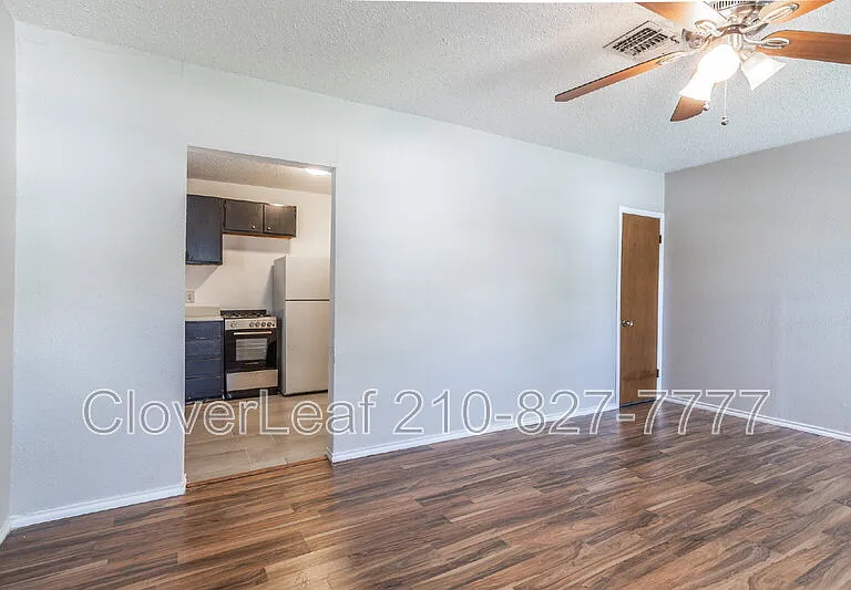 514 Curtiss St — Photo 7