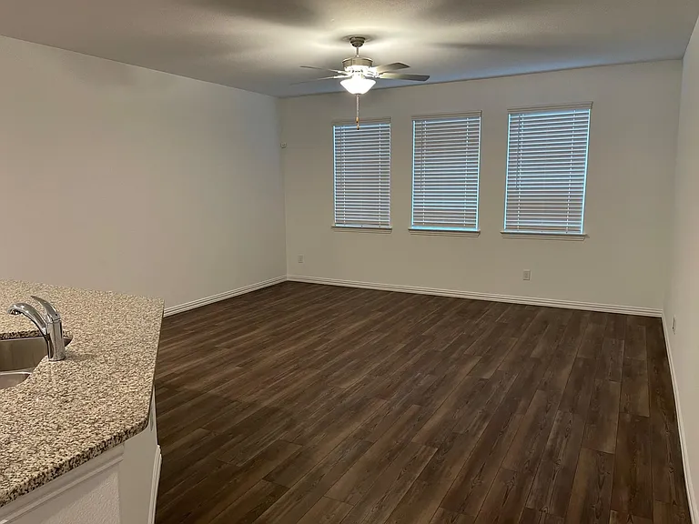 3700 Milkweed Rd — Photo 3