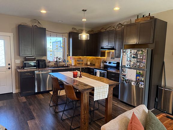 5th image of 208 Summitview Ln #B