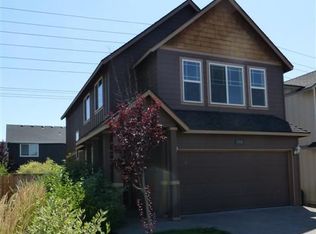 852 NE Locksley Dr, Bend, OR 97701