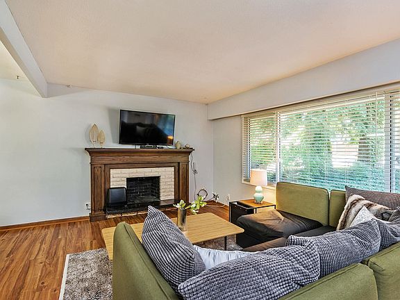 3rd image of 10530 154a St