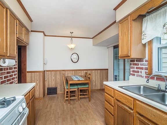 5th image of 3102 Walbrook Ave