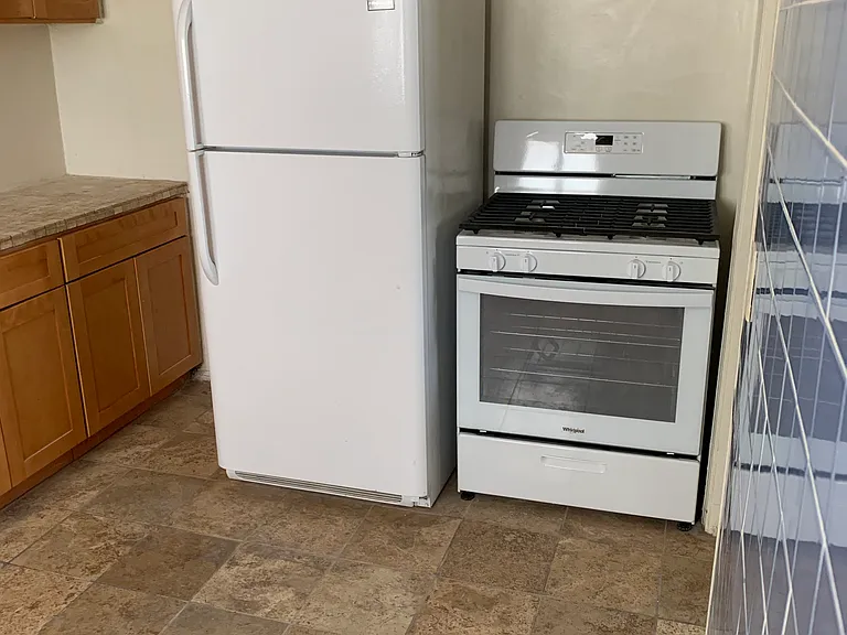 824 S Curson Ave #824 — Photo 9