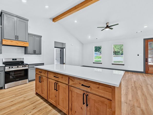 79 Meadow Lake Dr