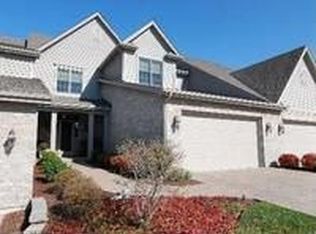 3507 Ridge Pointe Dr, Geneva, IL 60134