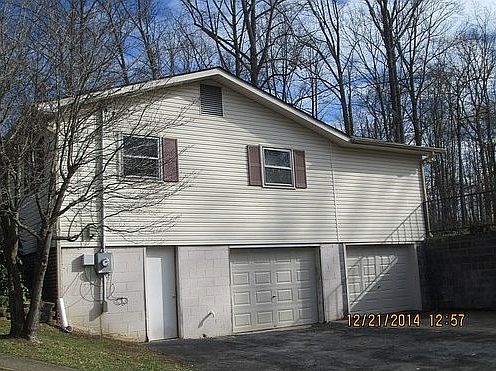 3rd image of 161 Woodland Cir