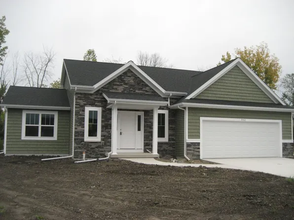 942 Underwood St, Essexville, MI 48732