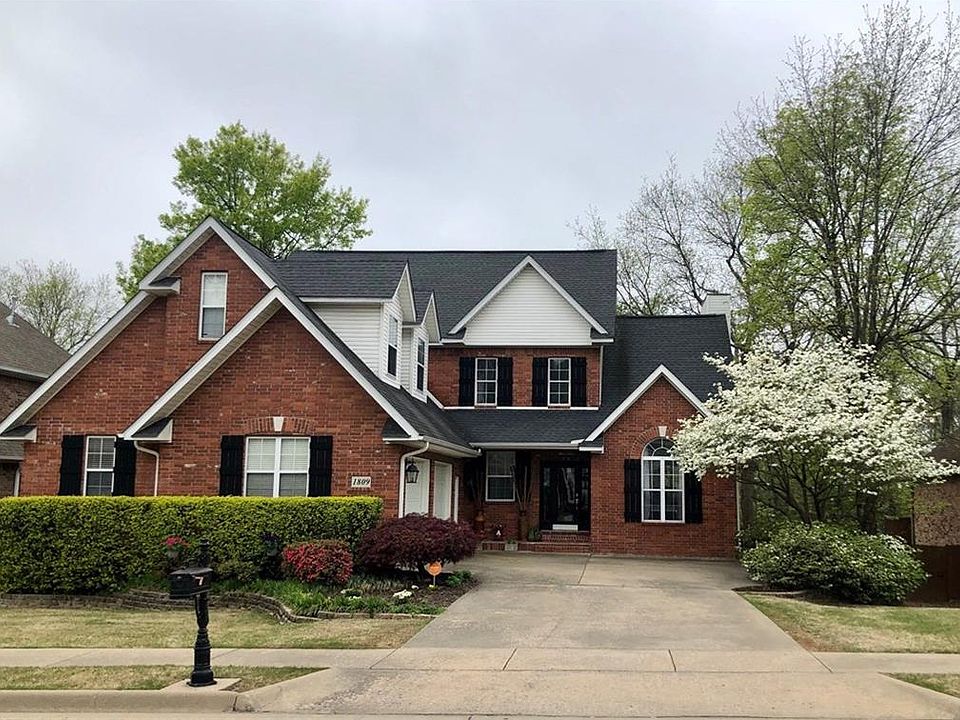 1st image of 1809 N Trillium Ln