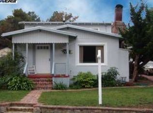 7733 Greenly Dr, Oakland, CA 94605