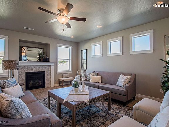 2nd image of 5402 Blackstone Ct Lot 8