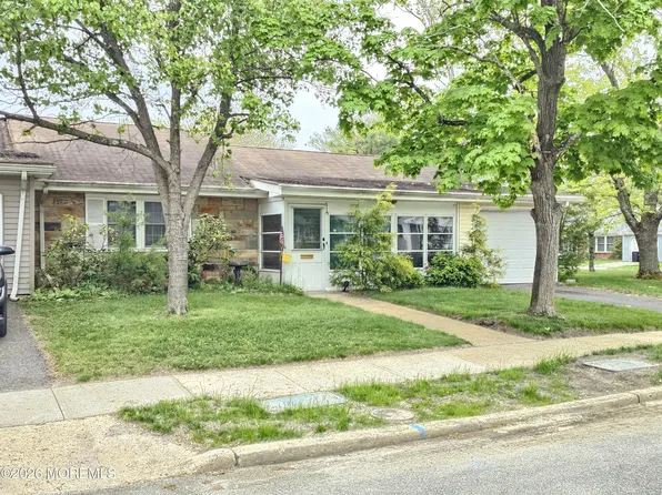 61A Hedge Drive, Lakewood, NJ 08701