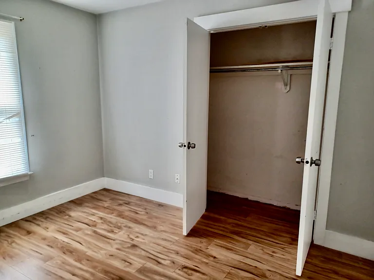 2524 Palmetto St — Photo 14