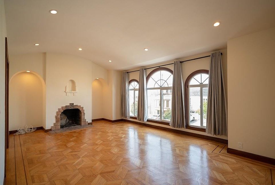 1st image of 2218 26th Ave #1