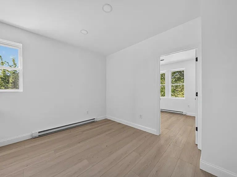 1140 Ashland St #D — Photo 12