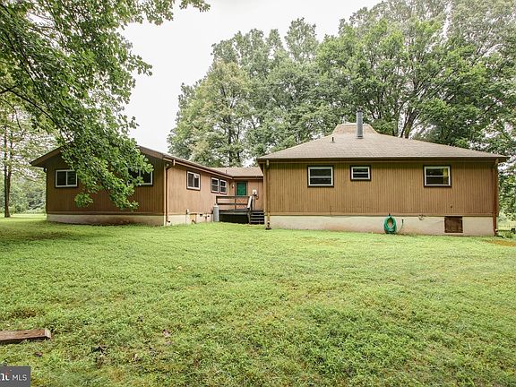 4th image of 8297 Squires Ln