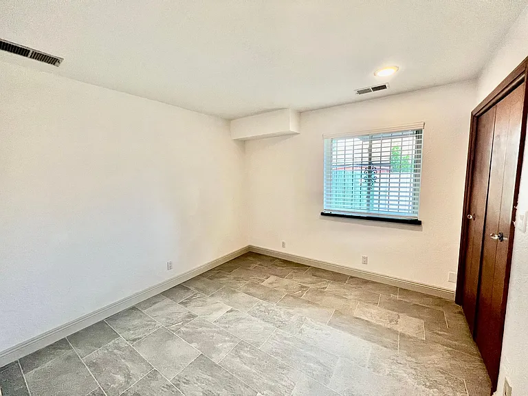 1528 Camino Cerrito SE — Photo 37