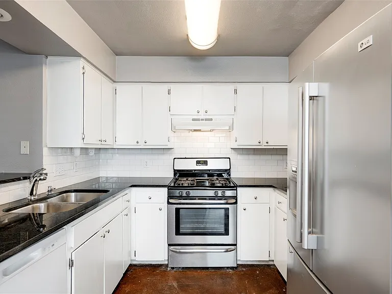 403 W Elizabeth St #B — Photo 24