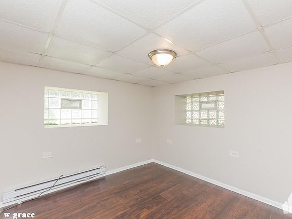 4th image of 3517 W Grace St #1323