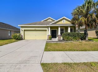 3015 Azalea Blossom Dr, Plant City, FL 33567