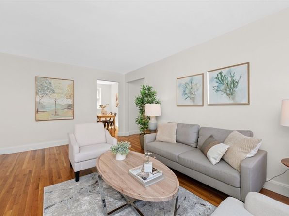 19 Englewood Ave APT 2, Brookline, MA 02445