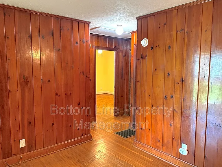 3128 Creighton Dr — Photo 8