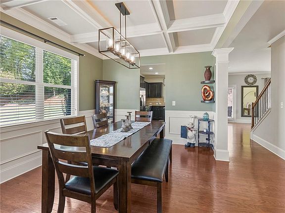 4th image of 2340-2340 Cain Cir