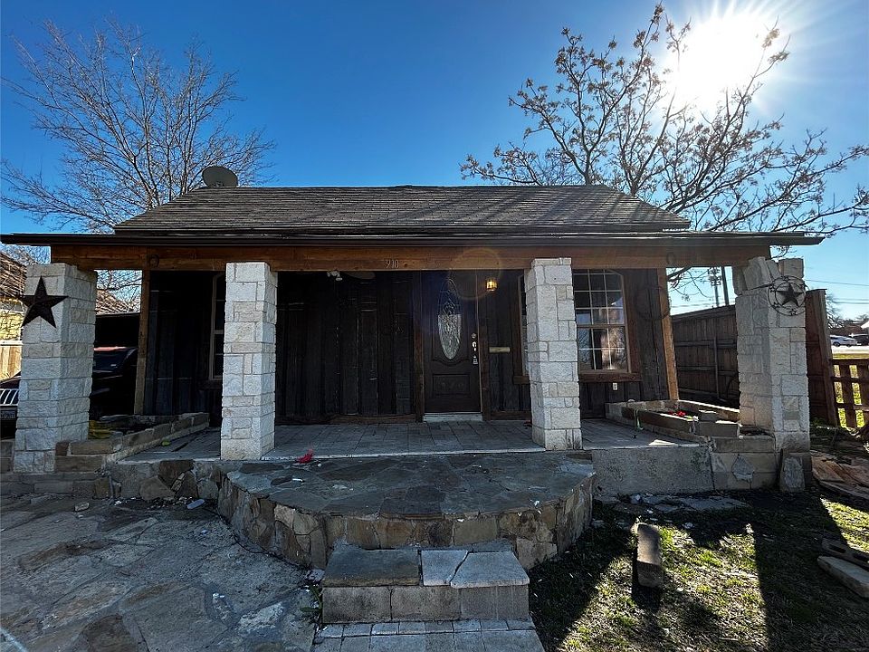 1st image of 910 E Maddox Ave