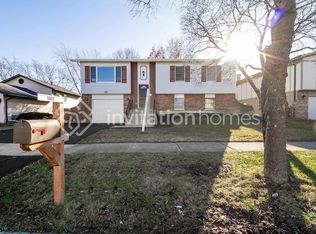 5203 Riverside Dr, Richton Park, IL 60471