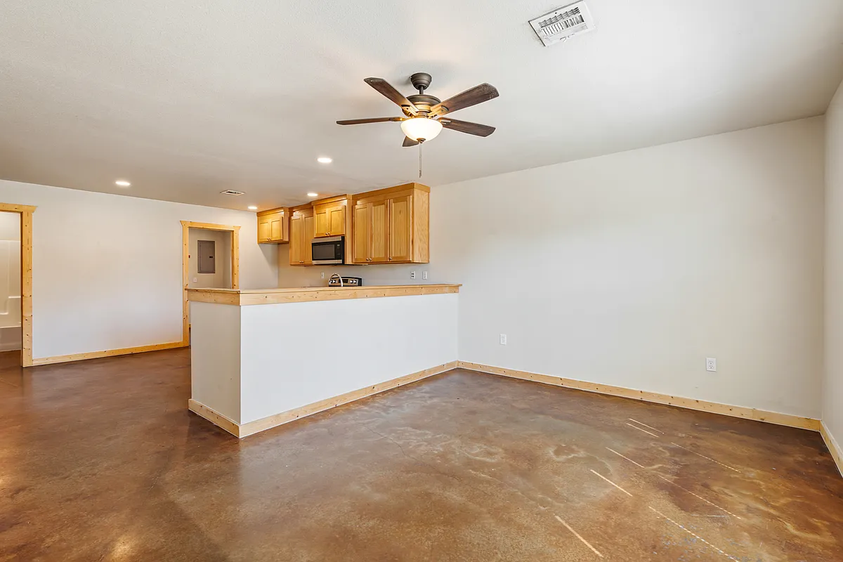 Building Photo - 13001 Owen Ln #13003