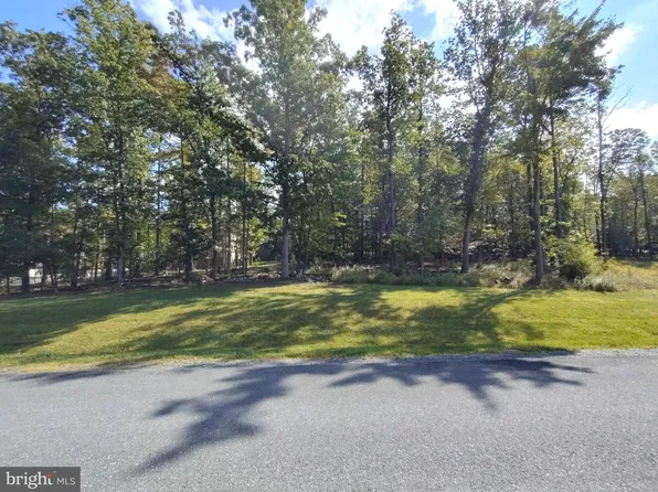 Longwood Dr #69, Waynesboro, PA 17268