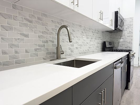 4th image of 47-33 5th St #2E