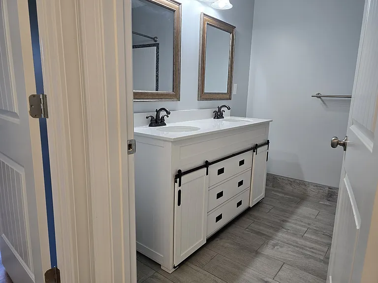 415B Jones Dr — Photo 8