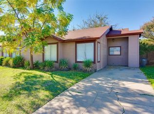 212 Suttonwood Dr, Fort Worth, TX 76108