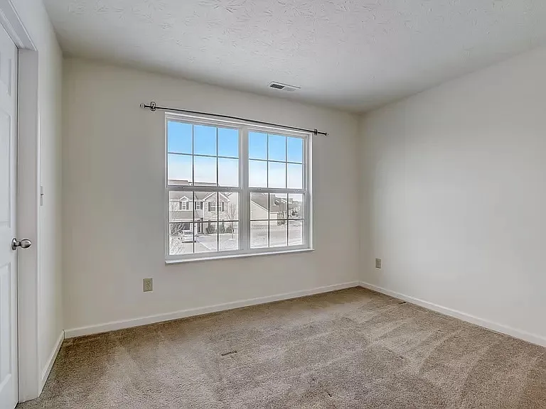 8961 Ingram Ln — Photo 32