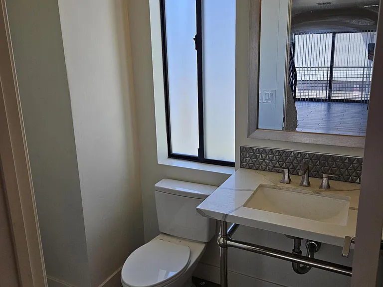 259 S Roosevelt St — Photo 12