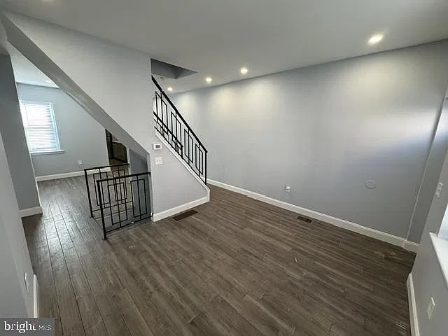 2 bed, 1.0 bath, 900 sqft, $1,500 — Photo 3