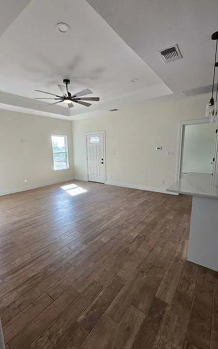 32 Trophy Ln